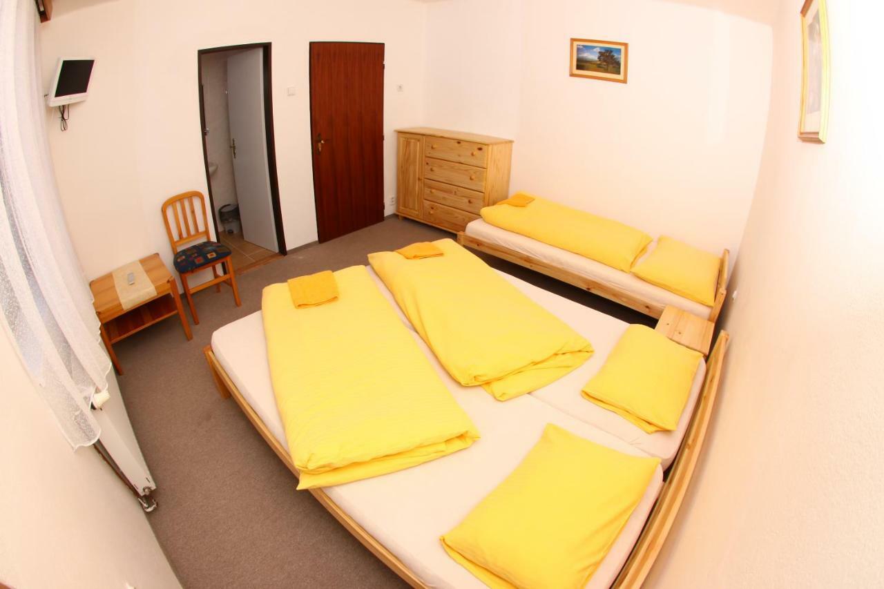ホテル Yacht Club Barrandov Kožlí u Orlíka エクステリア 写真