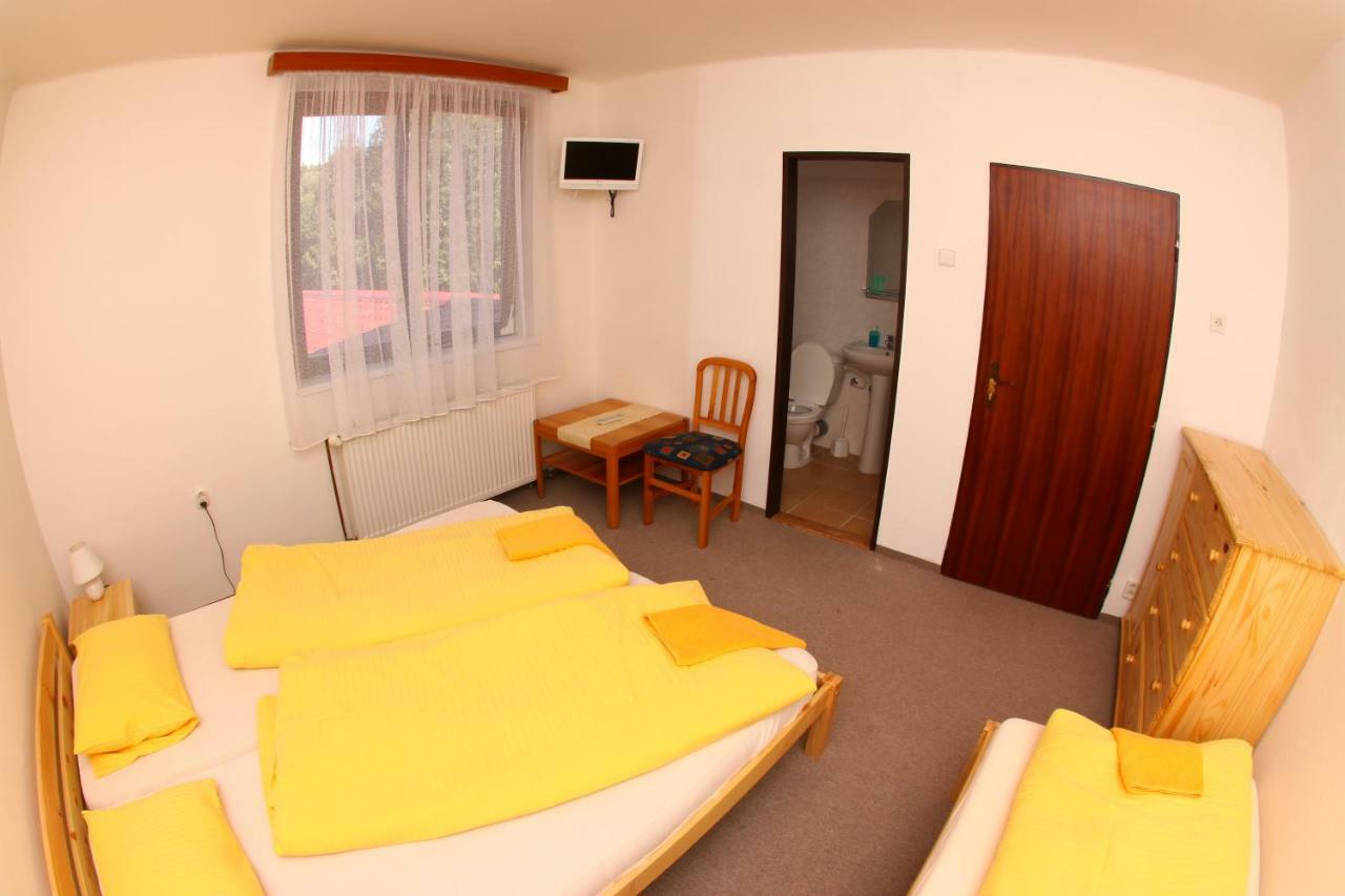 ホテル Yacht Club Barrandov Kožlí u Orlíka エクステリア 写真
